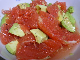 GRAPEFRUIT-AVOCADO-SALAD