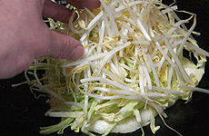 OKONOMIYAKI-HIROSHIMA-RECIPE-4