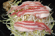 OKONOMIYAKI-HIROSHIMA-RECIPE-6
