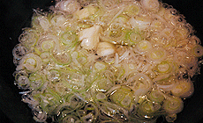 LEEK-OIL-4