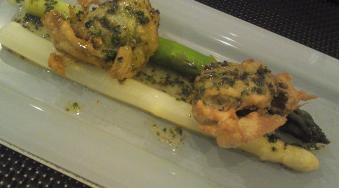French Gastronomy: Asparaguses and Fukinoto Beignets in Fukinoto Sauce at Pissenlit in Shizuoka City!