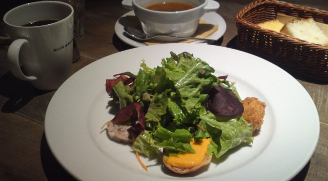 American Gastronomy: “5 starters”  Salad & Manhattan Clam Chowder Lunch at BLUE BOOKS Cafe in Shizuoka City!