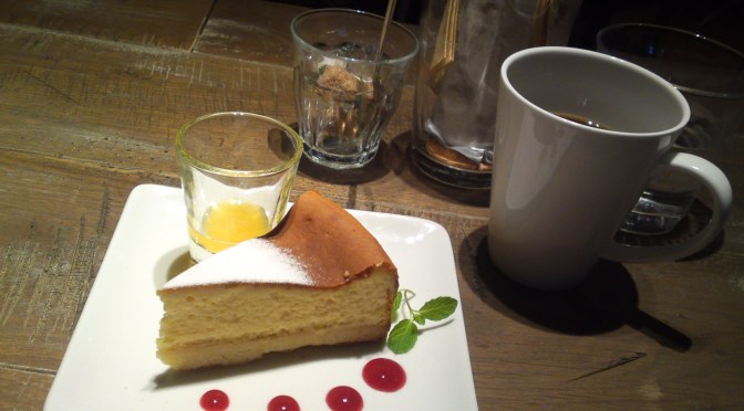 American Dessert: New York Baked Cheese Cake at BLUE BOOKS Cafe in Shizuoka City!