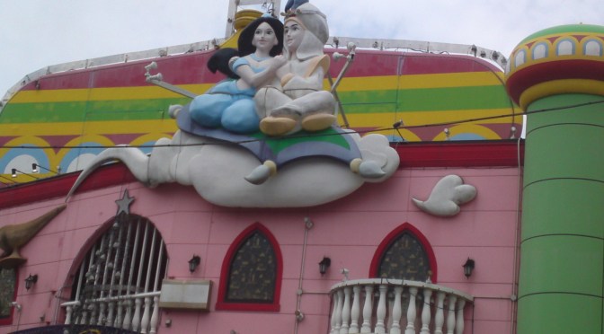 Arabian Nights Build Raika III in Yoshiwara, Fuji City-The Tackiest Building in Shizuoka Prefecture!