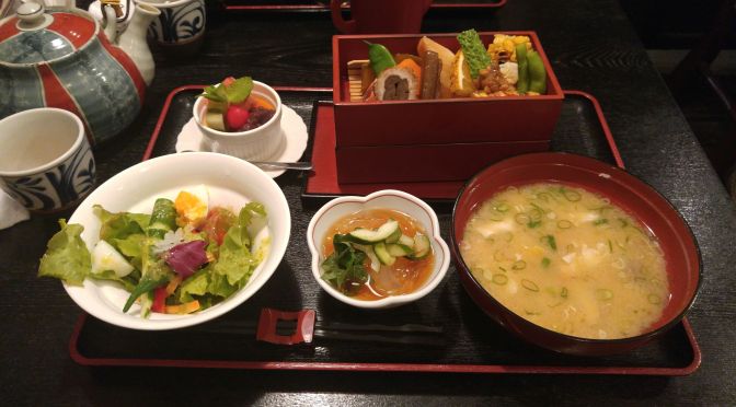 Bento Lunch at Meshiya Mizu in Shuzenji, Izu Ciy, Izu Peninsula, Shizuoka Prefecture!