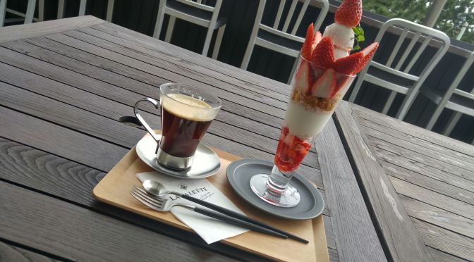 Ice Creams and Fruit Parfaits at La Palette in Mochimune, Shizuoka City!